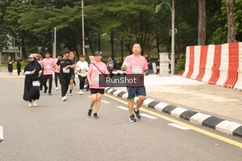 Runner Photo 4266230