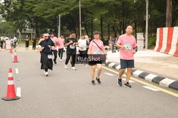 Runner Photo 4266231
