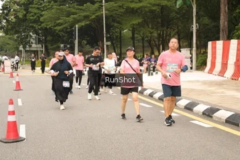 Runner Photo 4266234