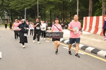 Runner Photo 4266236