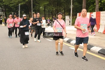 Runner Photo 4266243