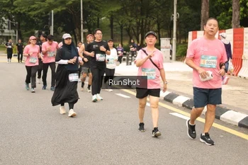 Runner Photo 4266244