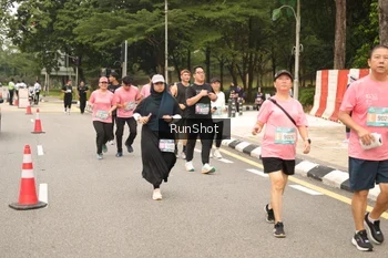 Runner Photo 4266251
