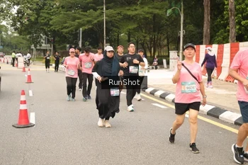 Runner Photo 4266253