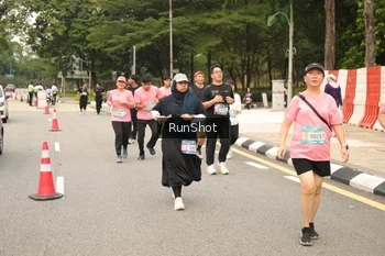 Runner Photo 4266254