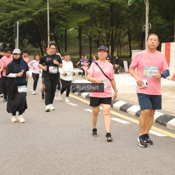 Runner Photo 4266259