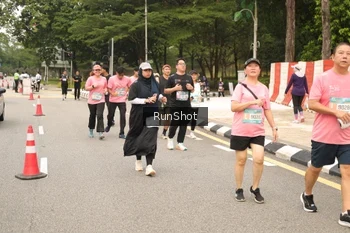 Runner Photo 4266260
