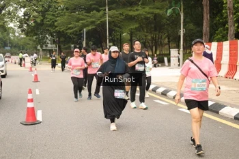 Runner Photo 4266272