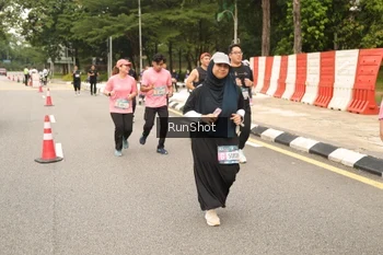 Runner Photo 4266274
