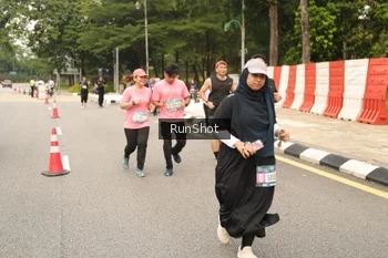 Runner Photo 4266275