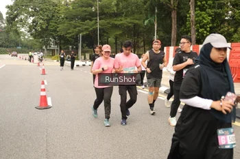 Runner Photo 4266276