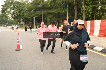 Runner Photo 4266277