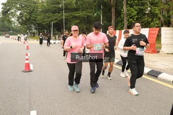 Runner Photo 4266282