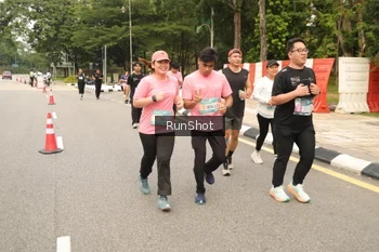 Runner Photo 4266285