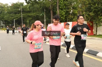 Runner Photo 4266288