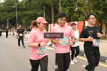 Runner Photo 4266289