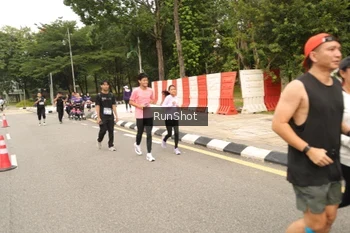 Runner Photo 4266306