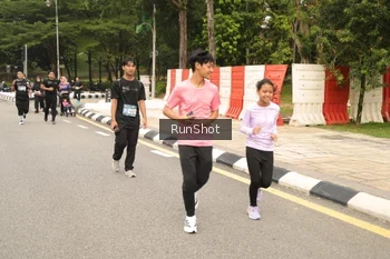 Runner Photo 4266314
