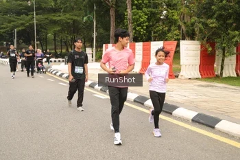 Runner Photo 4266320