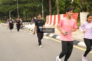 Runner Photo 4266323