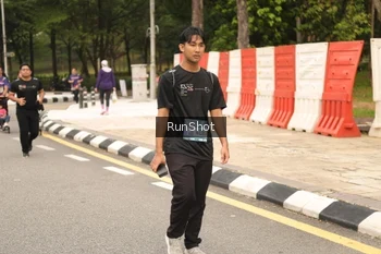 Runner Photo 4266325