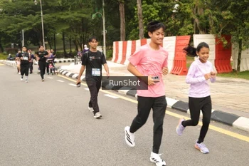 Runner Photo 4266326