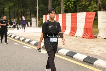 Runner Photo 4266328