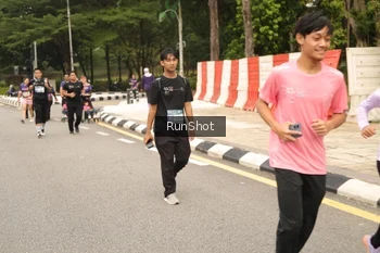 Runner Photo 4266329