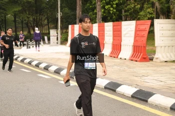 Runner Photo 4266330