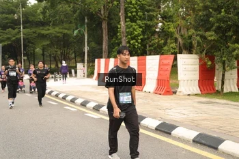 Runner Photo 4266333