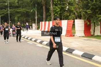 Runner Photo 4266338