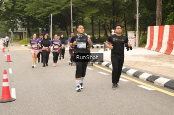 Runner Photo 4266341