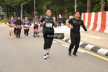 Runner Photo 4266349