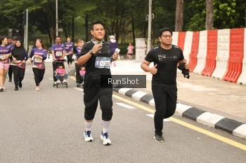 Runner Photo 4266356