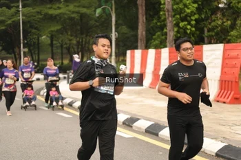 Runner Photo 4266358