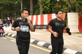 Runner Photo 4266360