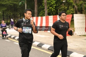 Runner Photo 4266361