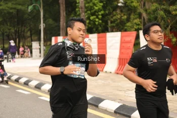 Runner Photo 4266362