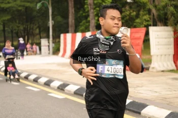 Runner Photo 4266364