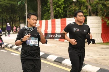 Runner Photo 4266371