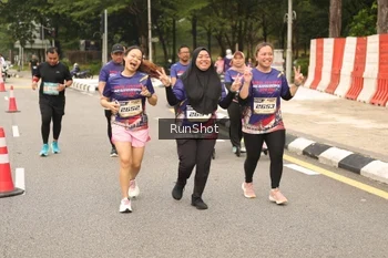 Runner Photo 4266380