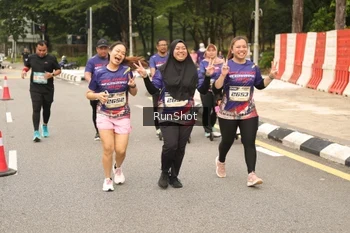 Runner Photo 4266381