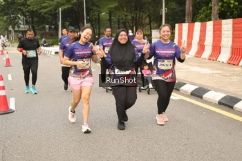 Runner Photo 4266382