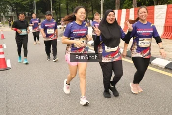 Runner Photo 4266388