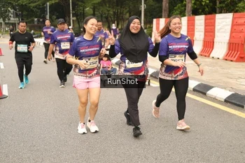 Runner Photo 4266391