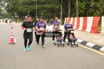 Runner Photo 4266399