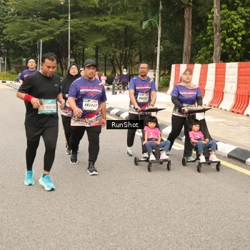 Runner Photo 4266401