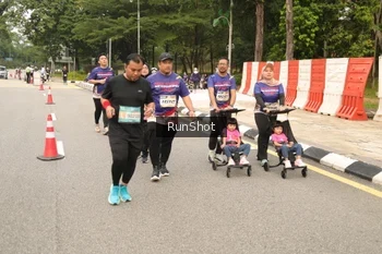 Runner Photo 4266403