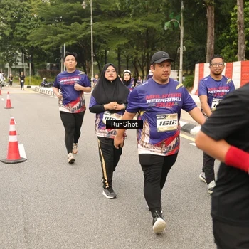 Runner Photo 4266409