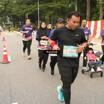Runner Photo 4266410